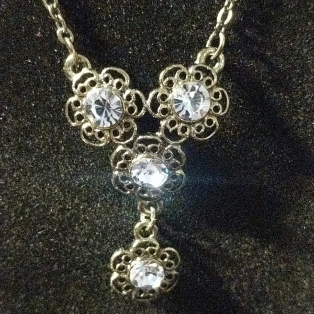 Four Stone Floral Design Synthetic Necklace
